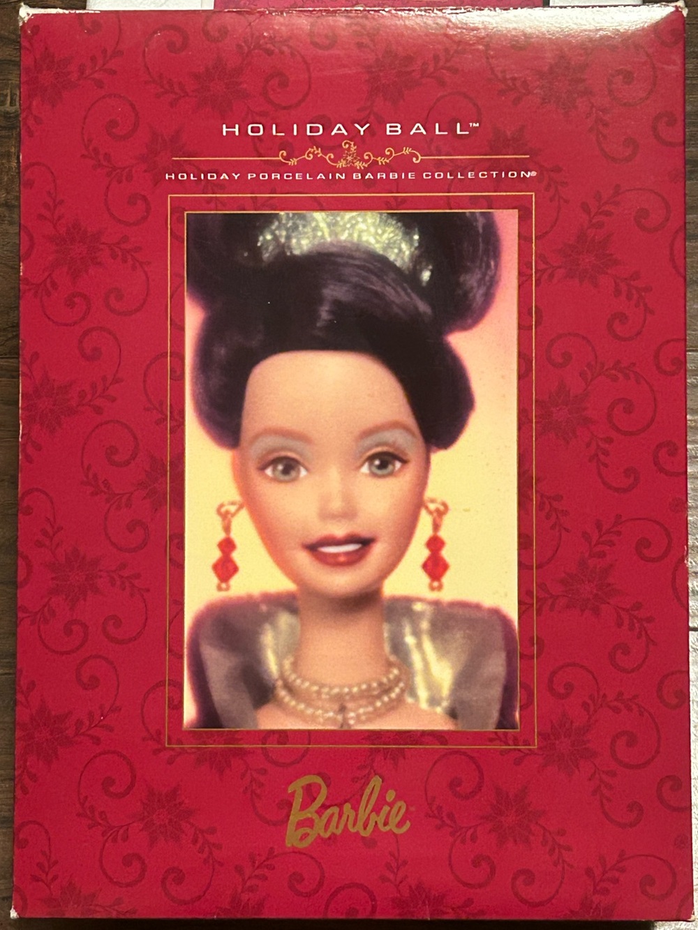 Barbie Holiday Ball Collector Box in Red/Gold Accents porcelain doll❣️